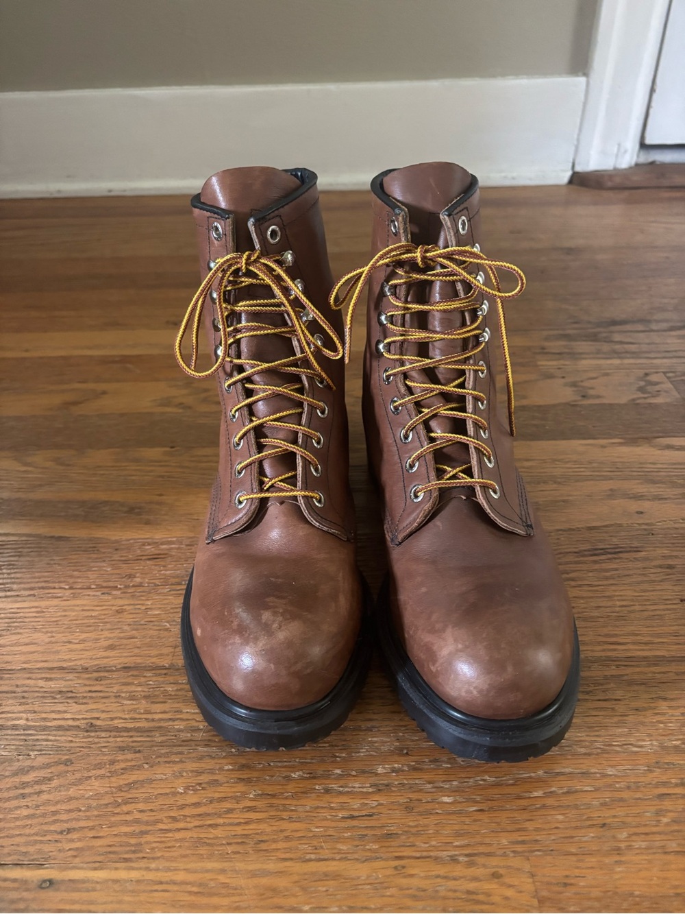 Red Wing Super Sole X Men’s 8-Inch Safety Toe Boot- Great Condition